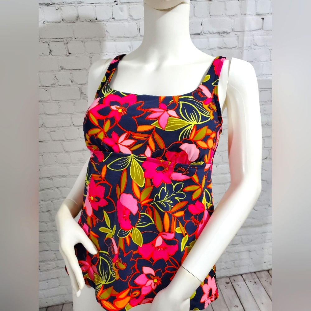 LANDS END Tankini Top (only) Size 8 Deep Blue floral